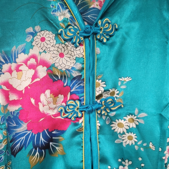 Oriental Gown - Picture 3 of 5